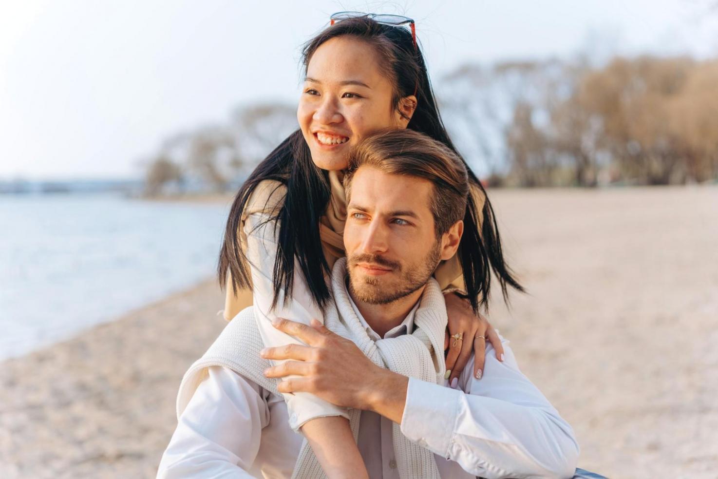 Участники творческой мастерской за работой